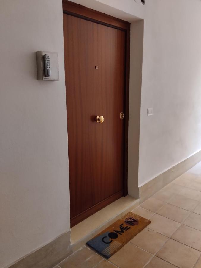 شقة Casa Cesare روما المظهر الخارجي الصورة