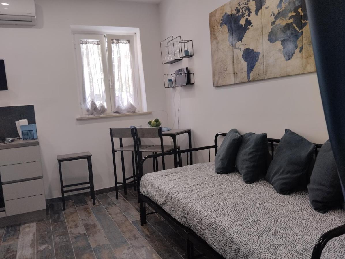 شقة Casa Cesare روما المظهر الخارجي الصورة